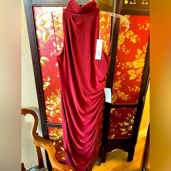 BRAND NEW BADGLEY MISCHKA RUCHED HALTER-NECK COCKTAIL DRESS- BURGUNDY SZ 0-4 - Picture 3 of 16